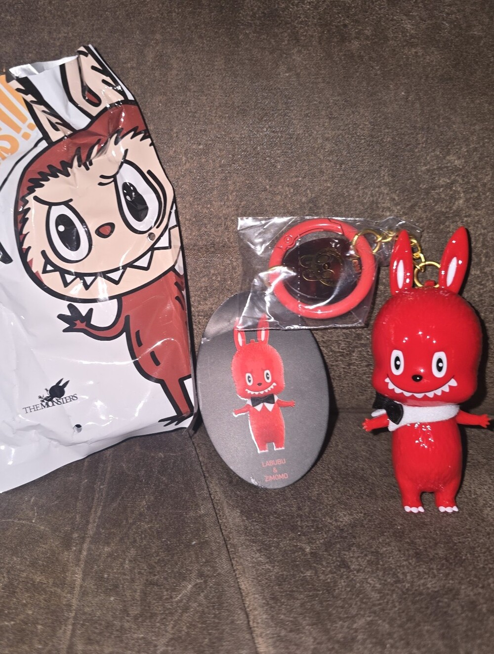 POP MART The Monsters Labubu & Zimomo Red Vinyl Face Keychain Charm w/ Tag ❤️🐰